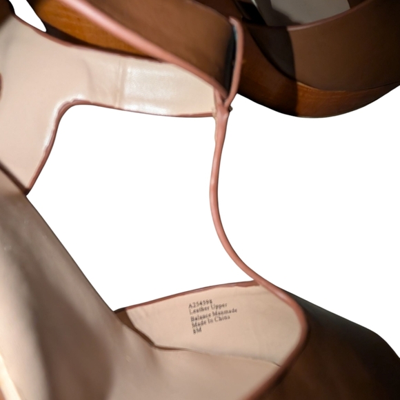 G.I.L.I. Women's Tan Leather Sandals - Picture 3 of 4